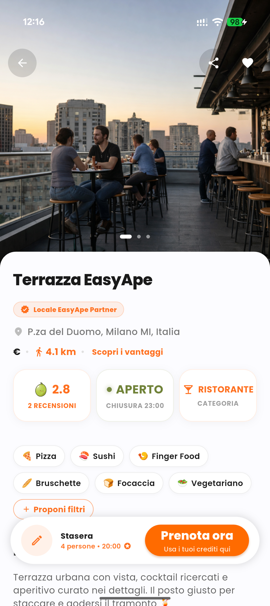 Scheda di un locale partner su EasyApe con foto, recensioni e richiesta tavolo